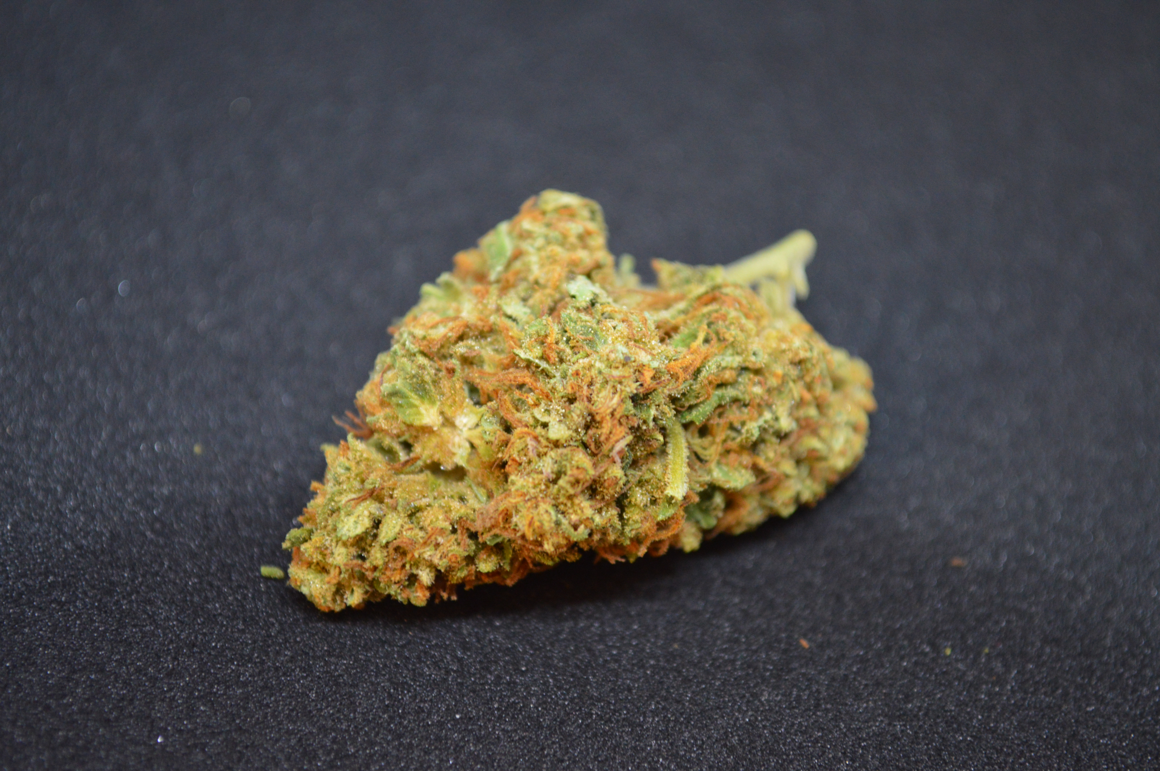 CBD kvety - AK 47 1Kg Silný zážitok v bohatstve jedného kilogramu